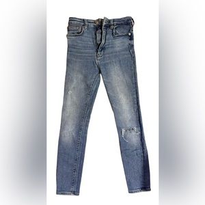 Zara Women’s Distressed Skinny Jeans